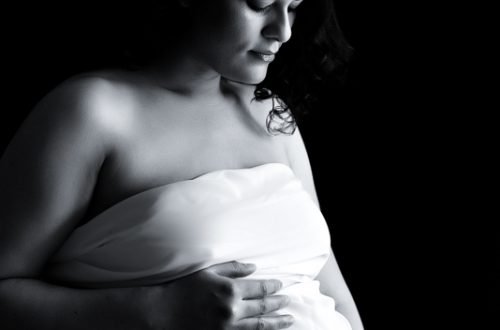 boudoir maternity portraits
