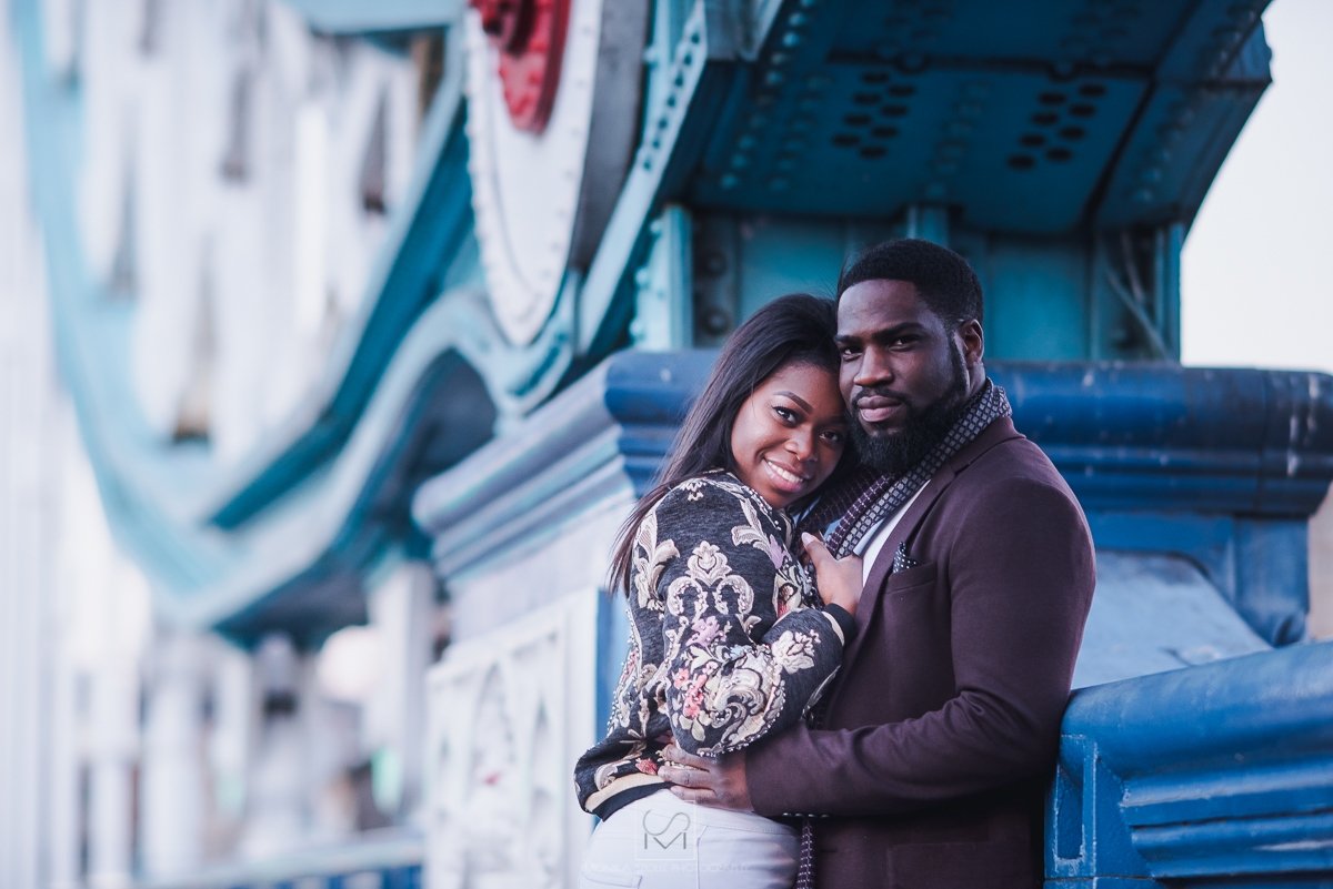 engagement photo shoot on London Bridge