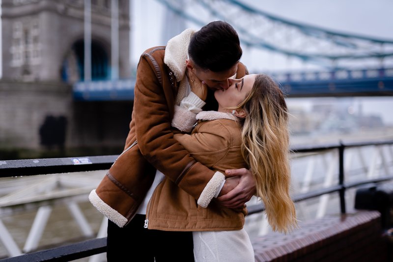London engagement session
