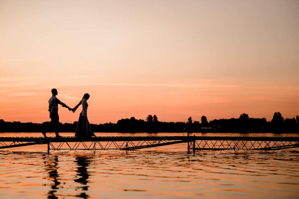 Sesja ślubna plenerowa nad jeziorem Białym