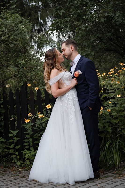 Rustic wedding portraits